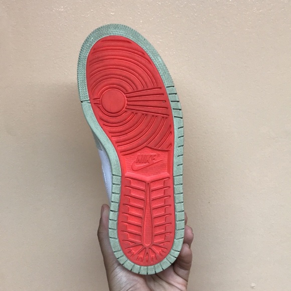 Air Jordan 1 High Zoom CMFT “Olive Aura” - Picture 15 of 17